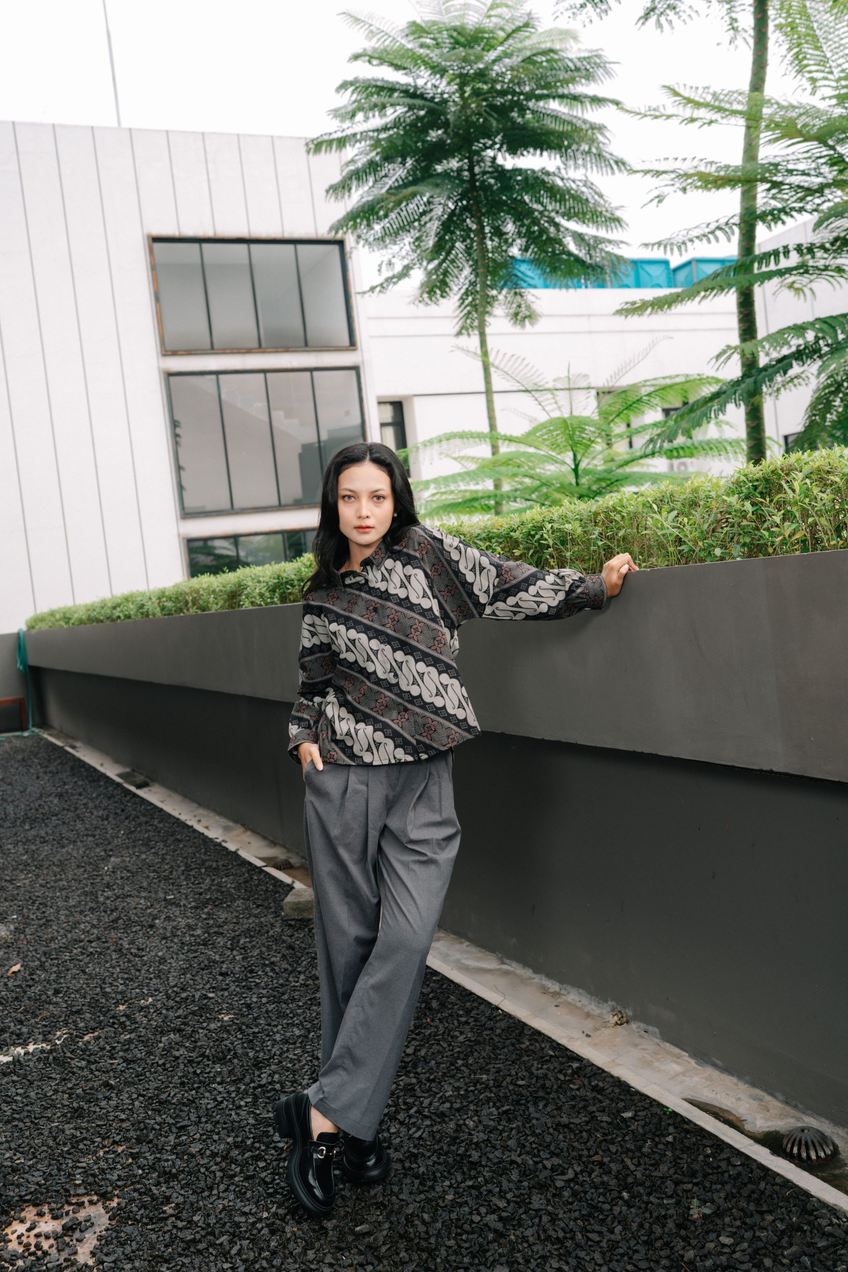 Batik modern monochrome motif diagonal contemporary.