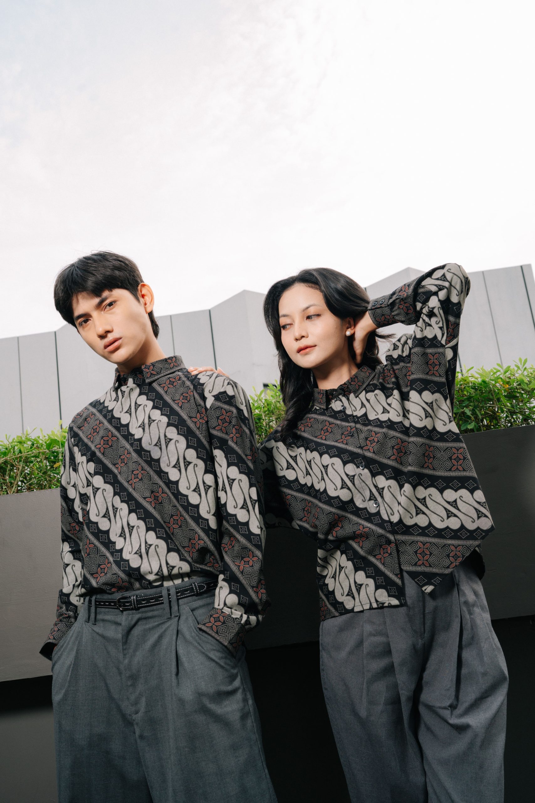 Batik modern monochrome motif diagonal contemporary.