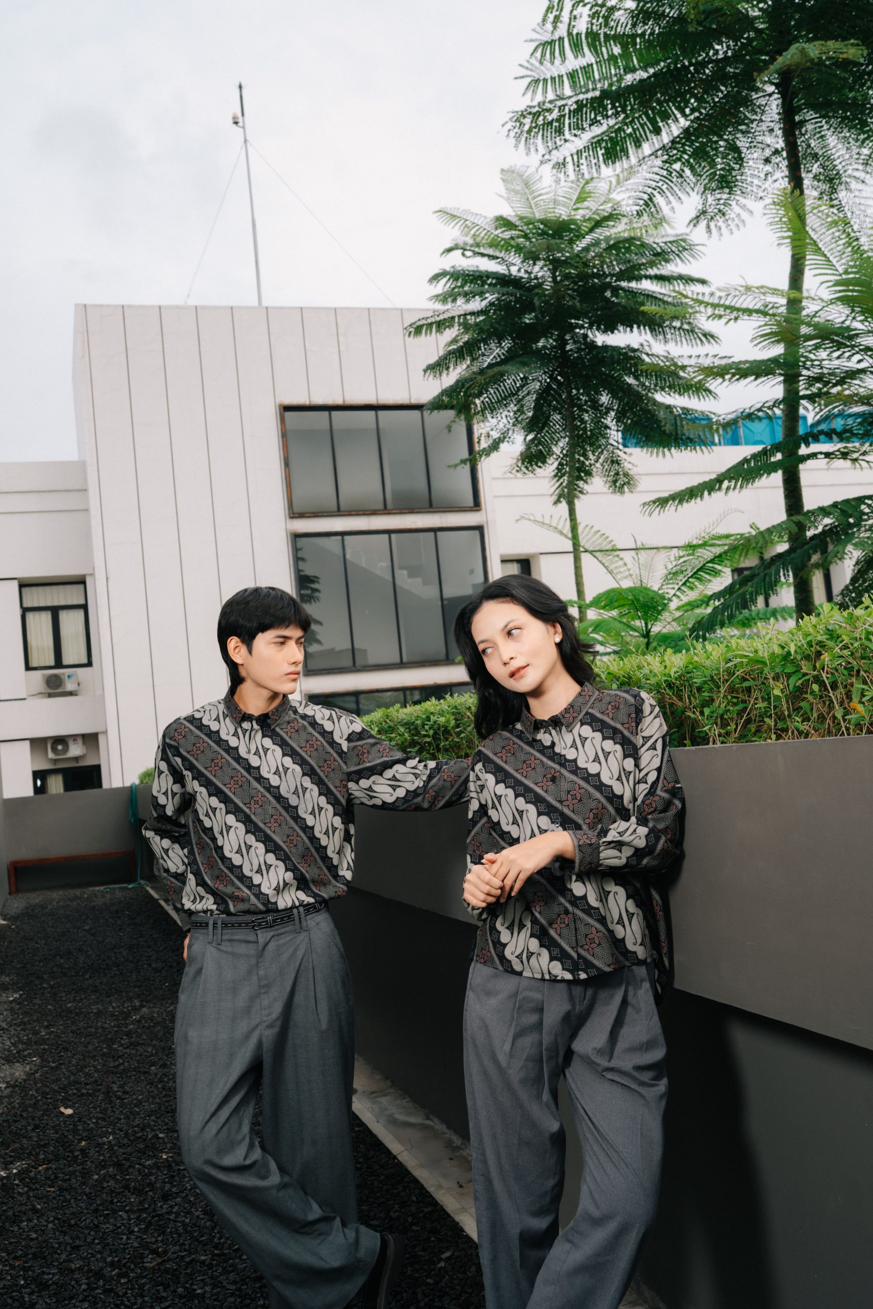 Batik modern monochrome motif diagonal contemporary.