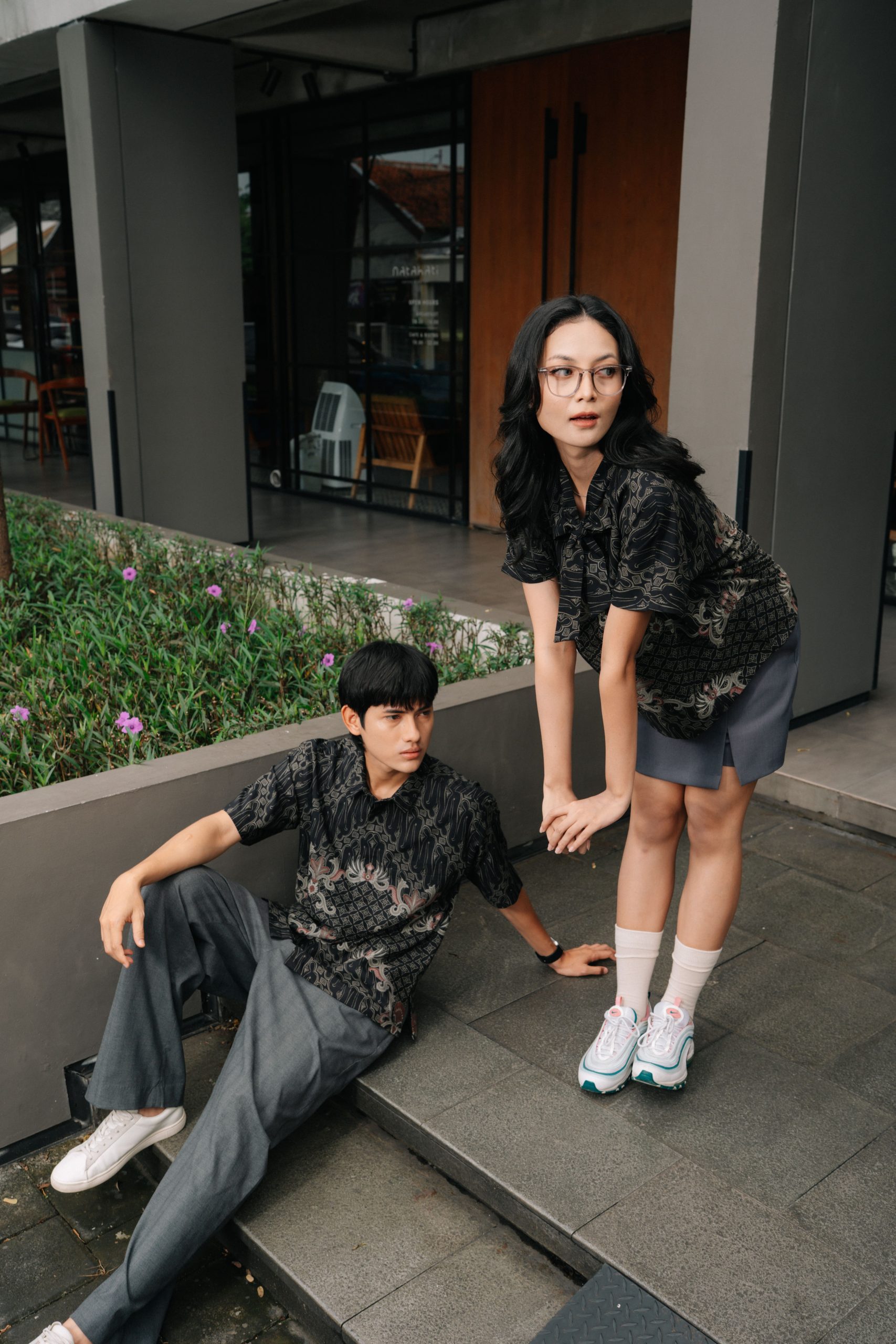 Batik modern monochrome motif diagonal contemporary.