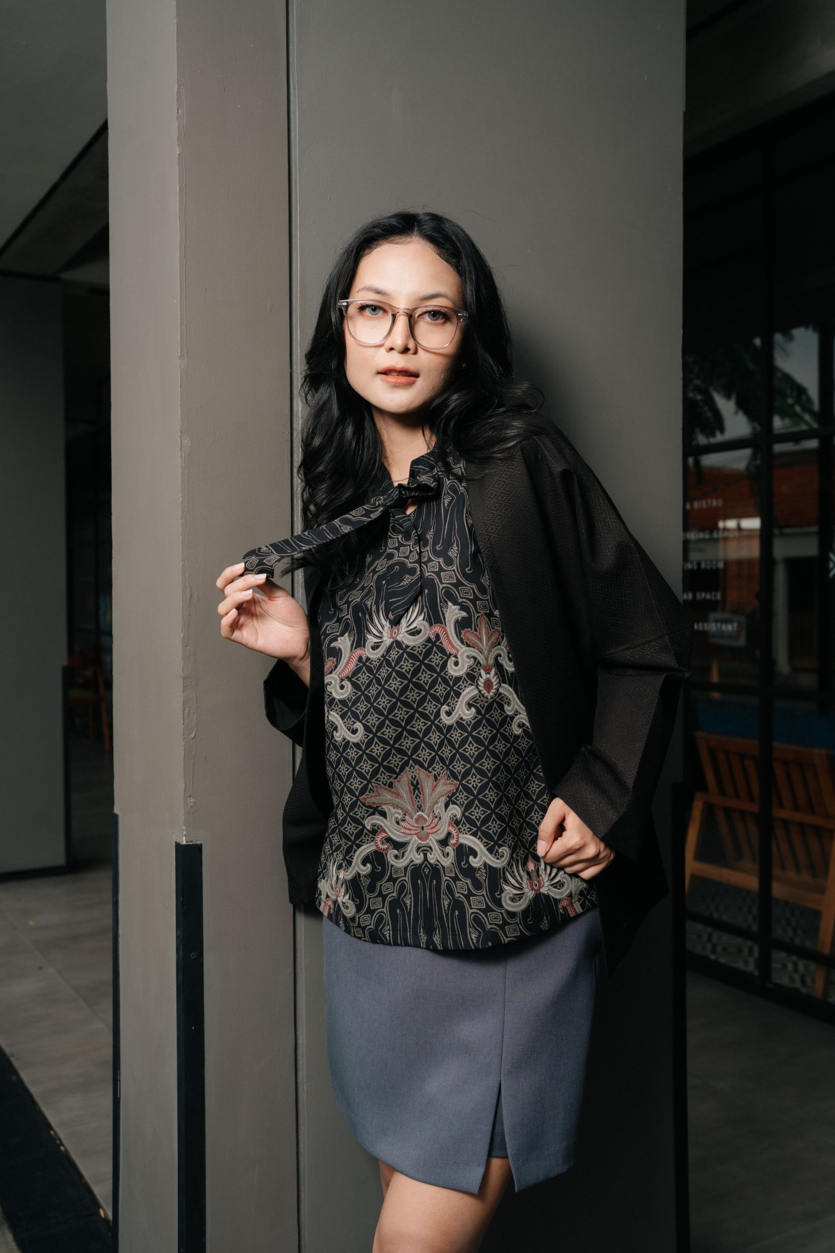 Batik modern monochrome motif diagonal contemporary.