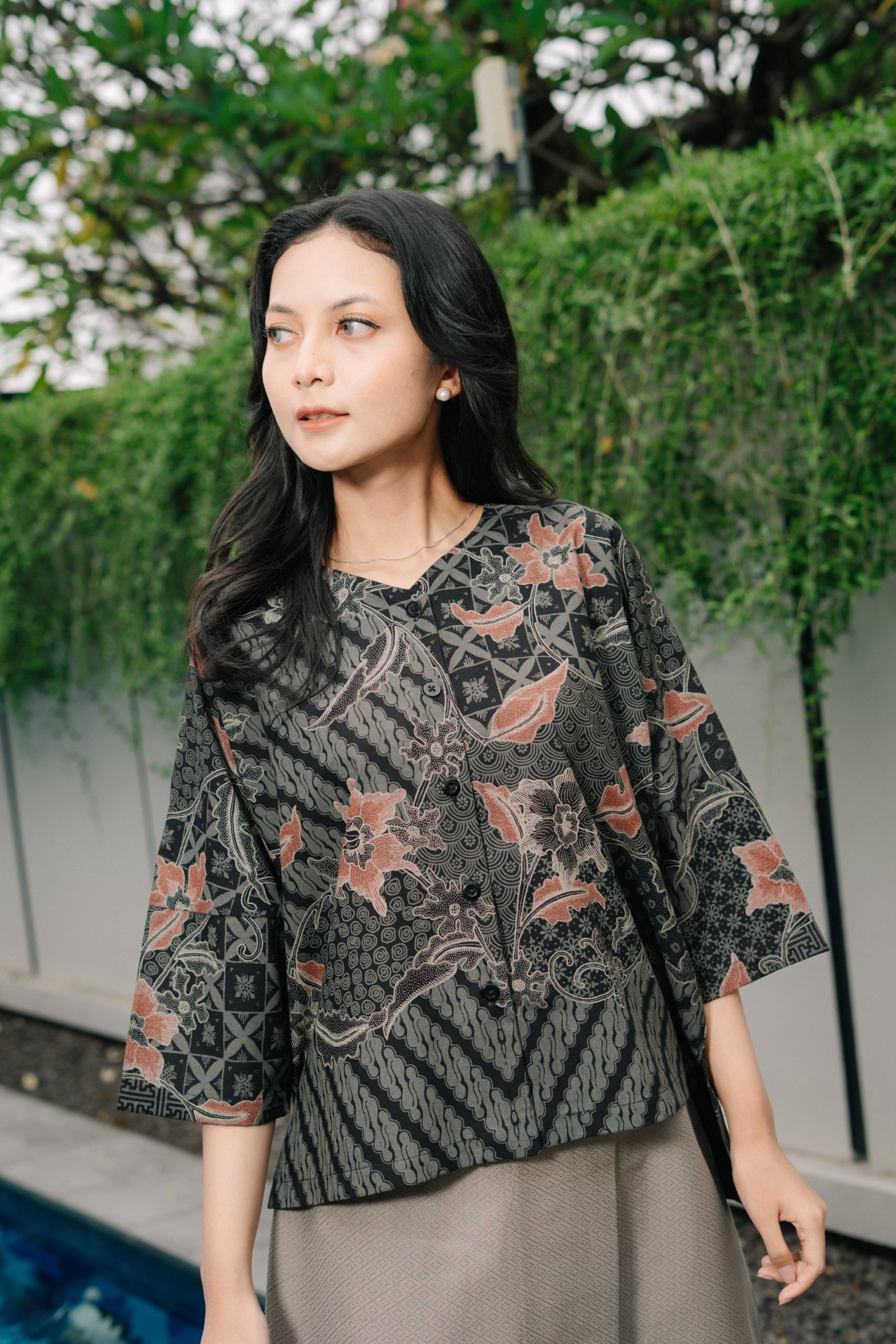 Batik modern monochrome motif diagonal contemporary.
