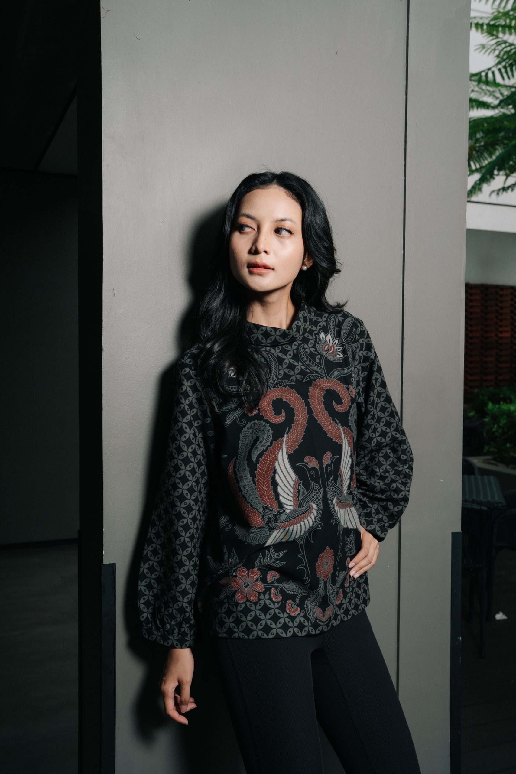 Batik modern monochrome motif diagonal contemporary.