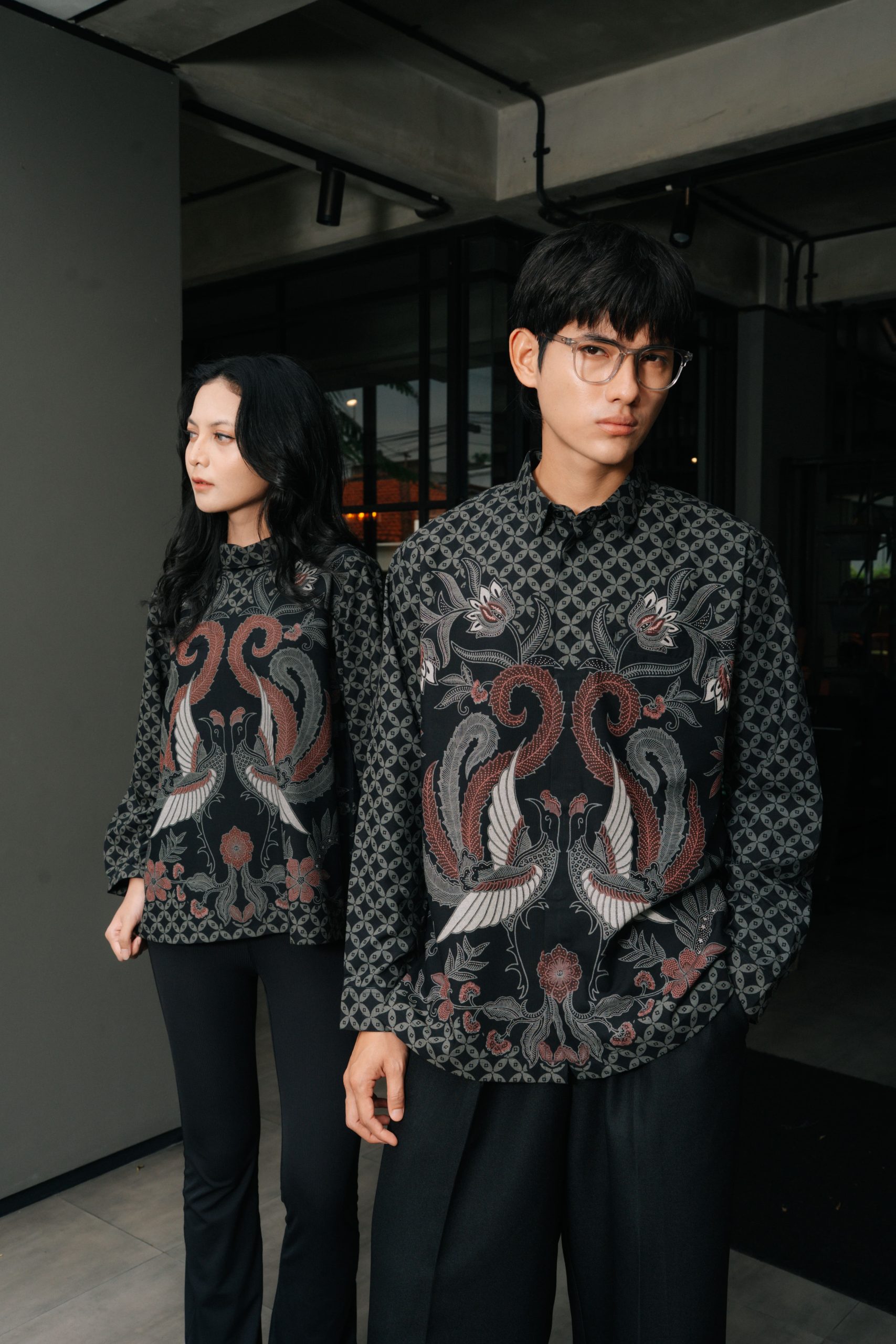 Batik modern monochrome motif diagonal contemporary.