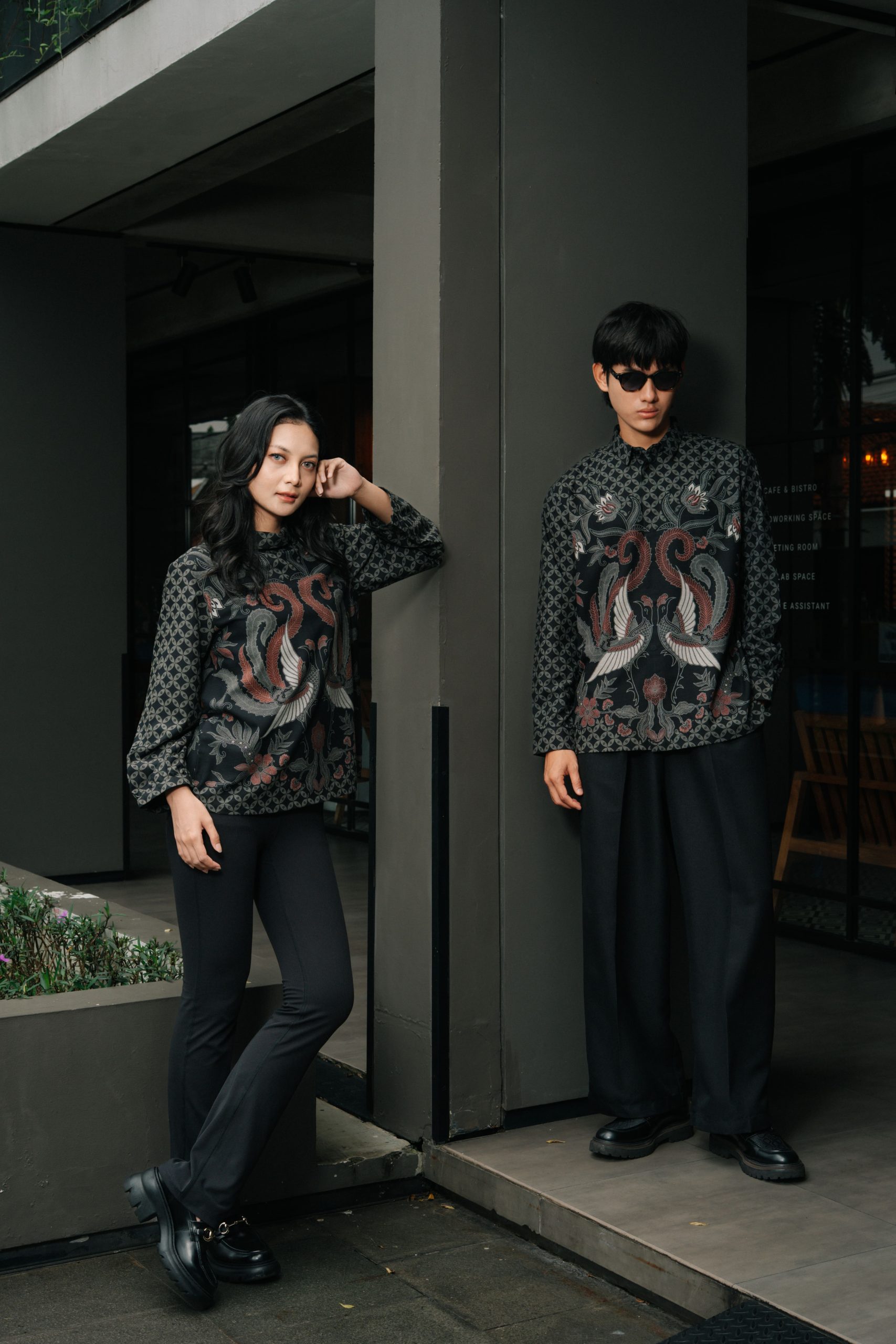 Batik modern monochrome motif diagonal contemporary.