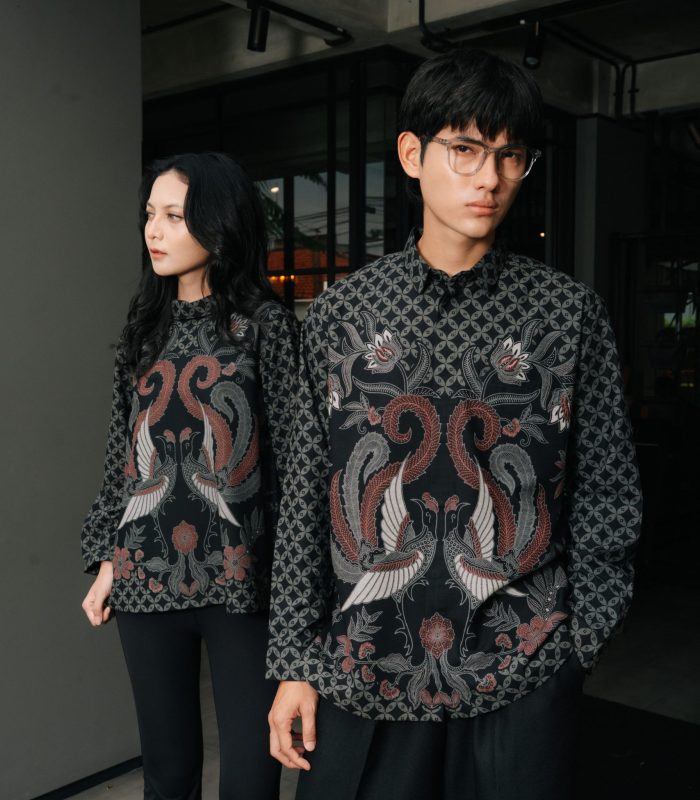 Batik modern monochrome motif diagonal contemporary.